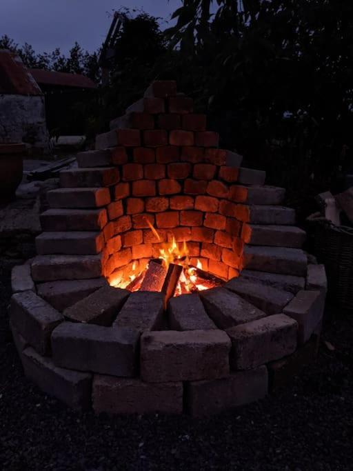 Secluded Private Cottage Hot-Tub, Sauna & Fire-Pit Carrick on Shannon Exteriör bild