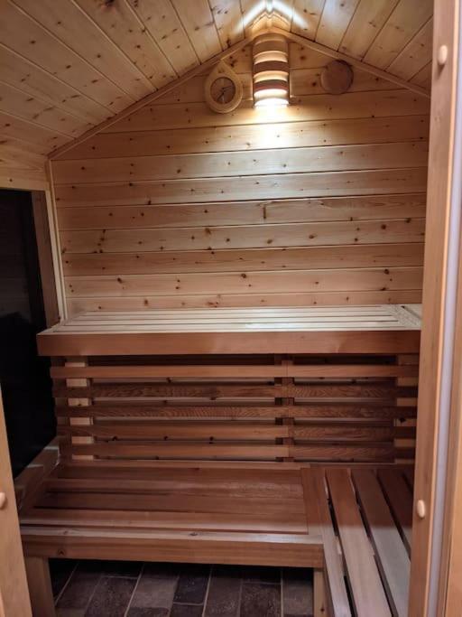Secluded Private Cottage Hot-Tub, Sauna & Fire-Pit Carrick on Shannon Exteriör bild