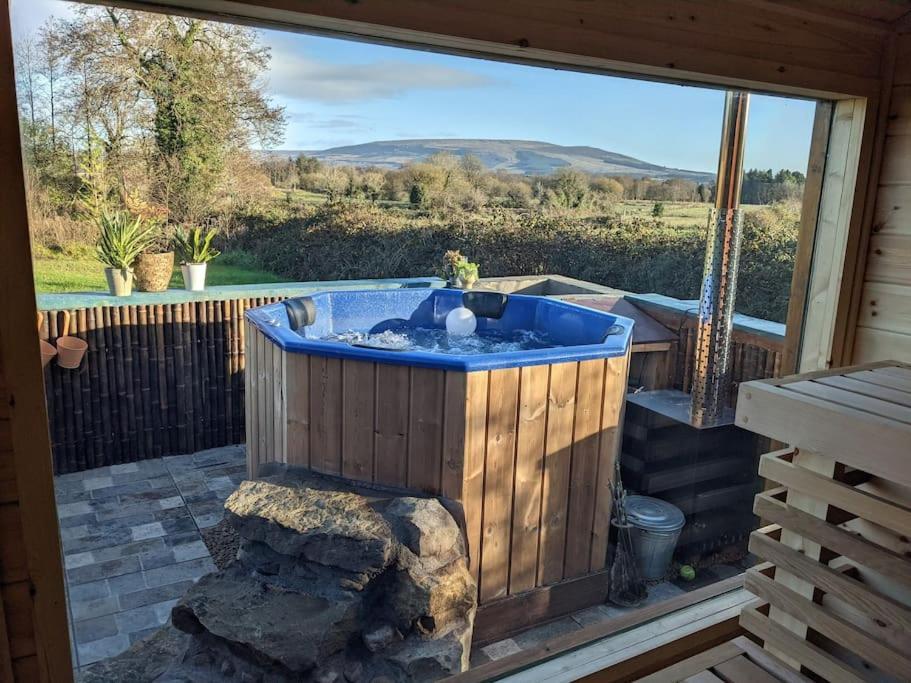 Secluded Private Cottage Hot-Tub, Sauna & Fire-Pit Carrick on Shannon Exteriör bild